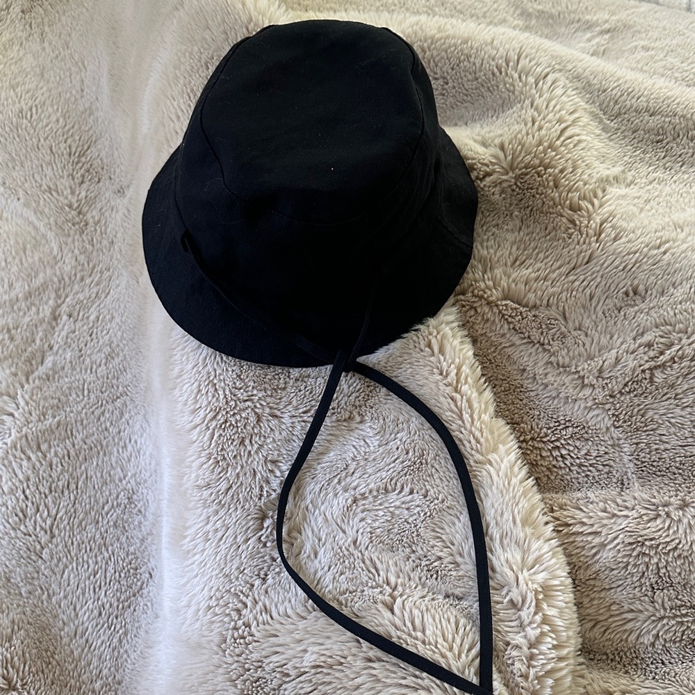 Jacquemus Classic Black Hat - Picture 8 of 14